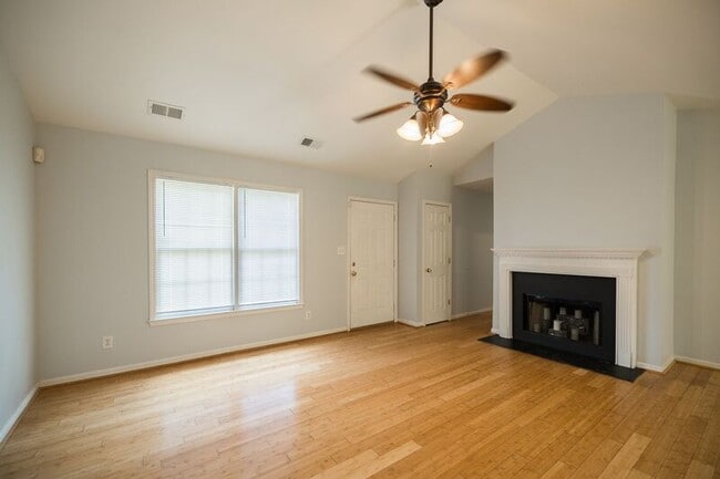 Photo - 120 Spring Lake Point House