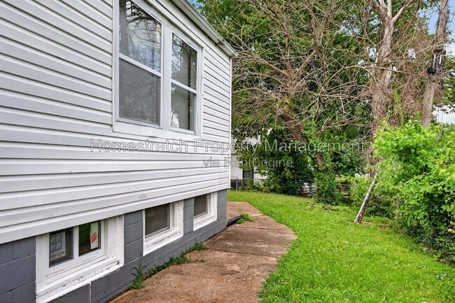 Building Photo - 6006 Cascade Dr