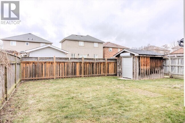 Photo du bâtiment - 106 Eleanor Ave