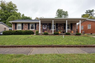 Building Photo - 2137 Oleander Dr
