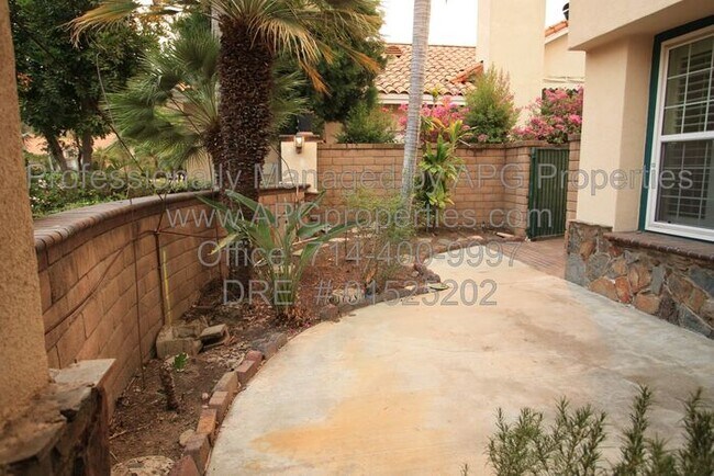 Foto del edificio - 28460 Brush Canyon Dr