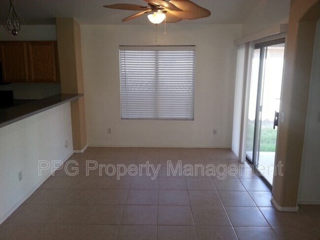 Building Photo - 13026 W Columbine Dr