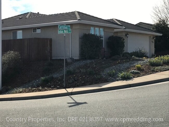 Foto del edificio - Custom Home with Upgrades Near Clover Creek Preserve Coming Available June 1st!
