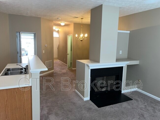 Foto del edificio - 162 Haven Oak Way