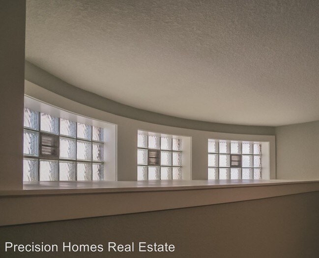 327 Ash St, Sterling, CO 80751 Room for Rent in Sterling, CO