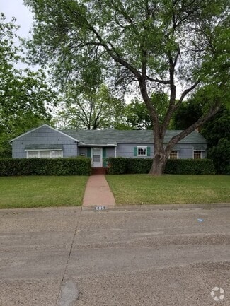 Building Photo - 606 Bryson St