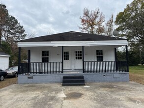 Building Photo - 411-413 Midway St