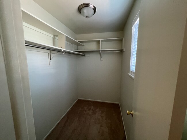 Building Photo - 6668 S Garland Way