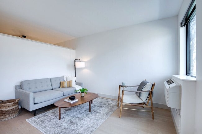 Interior Photo - The Reeve Lakeside