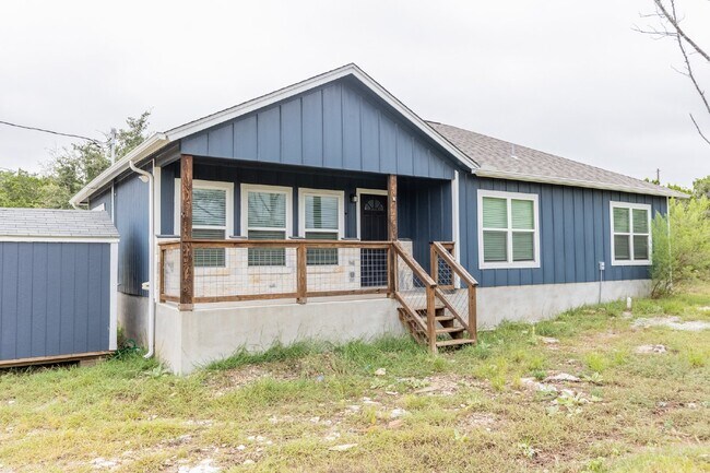 Foto del edificio - 1404 Tee Dr