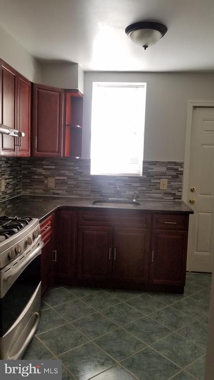 Building Photo - 2547 S Mildred St