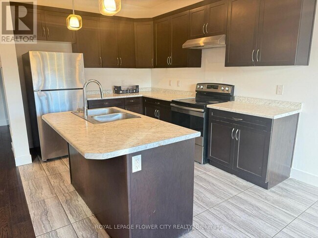 Photo du bâtiment - 1330 Lawson Rd
