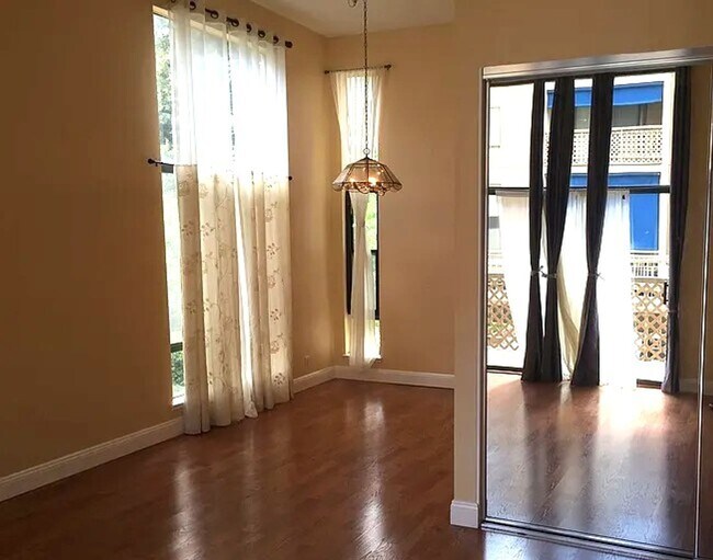 Foto del edificio - Two Bed and Two Bath Condo in The Keys in Walnut Creek-Close to Downtown!