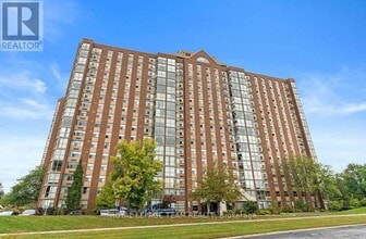 Building Photo - 2760 Carousel Crescent