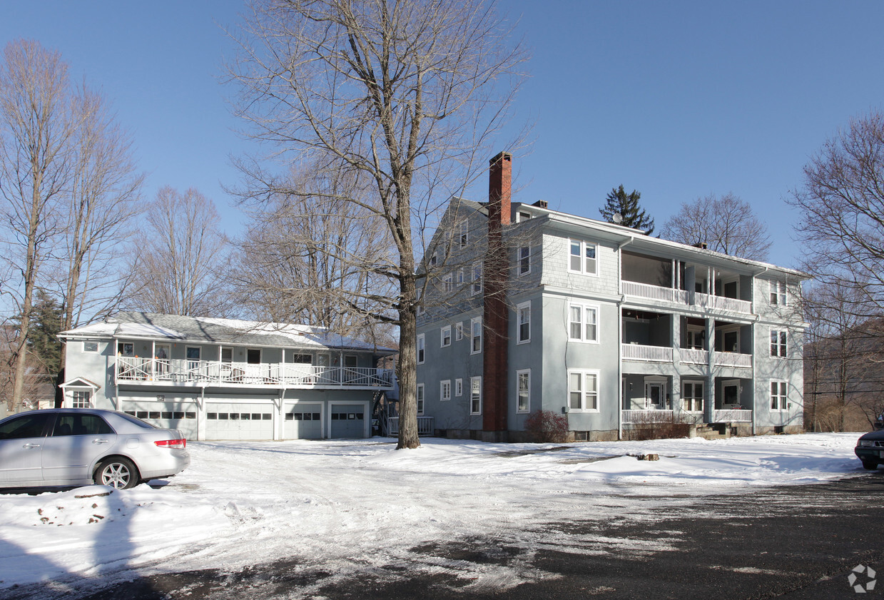 Great Barrington Apartments