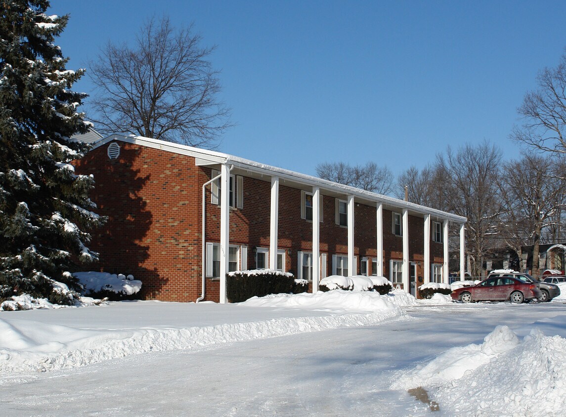 Building Photo - 1010-1014 Kingsway Dr