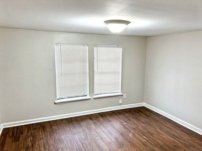 Building Photo - 1755 Circlewood Dr