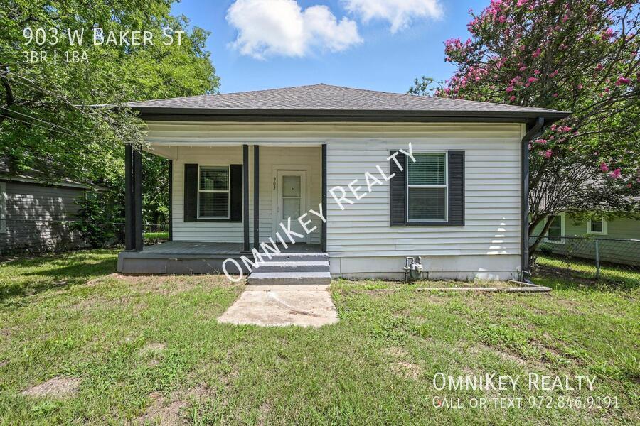 Primary Photo - 903 W Baker St
