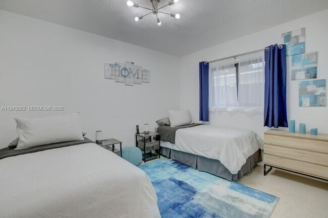 Foto del edificio - 1700 SW 20th St