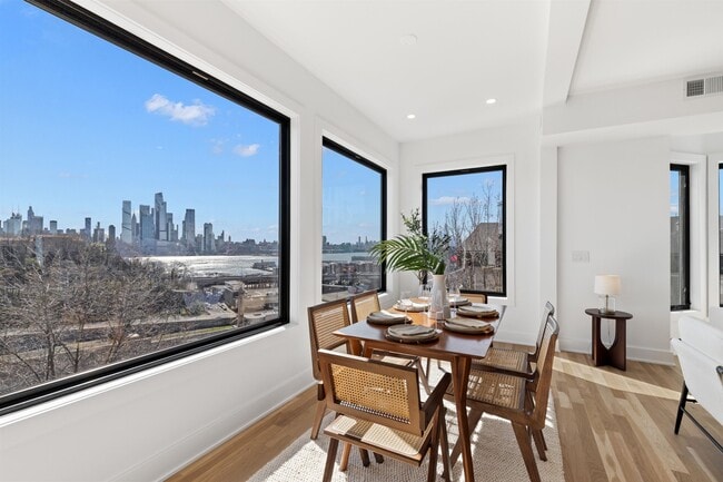 Foto del edificio - 80 Hackensack Plank Rd