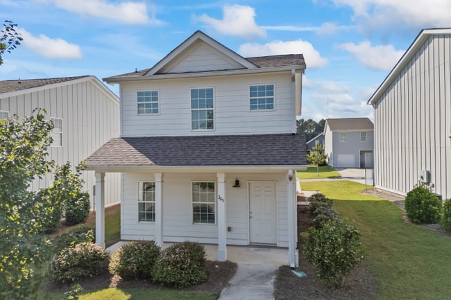 Photo - 365 Lorien Way House