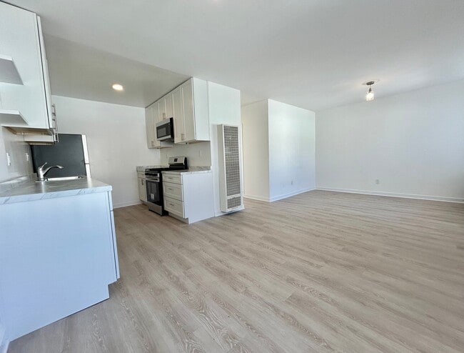 Building Photo - 1534 10th St