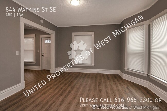 Building Photo - Available Now  | 4 Bedroom, 1 Bathroom Hom...