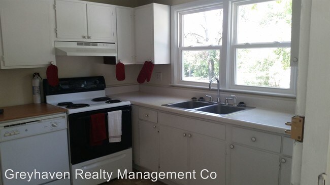 Foto del edificio - 3 br, 1 bath House - 5854 Grubb Road