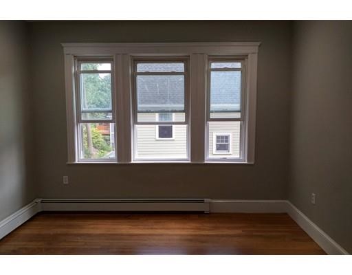 Building Photo - 14 Dyer St