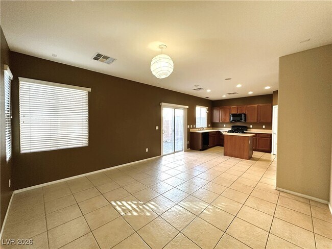 Foto del edificio - 9044 Fathers Pride Ave