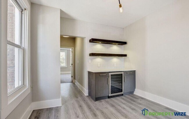 Building Photo - 811 Whitelock Street