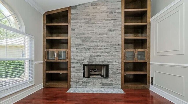 Foto del edificio - 10209 Thicket Point Way