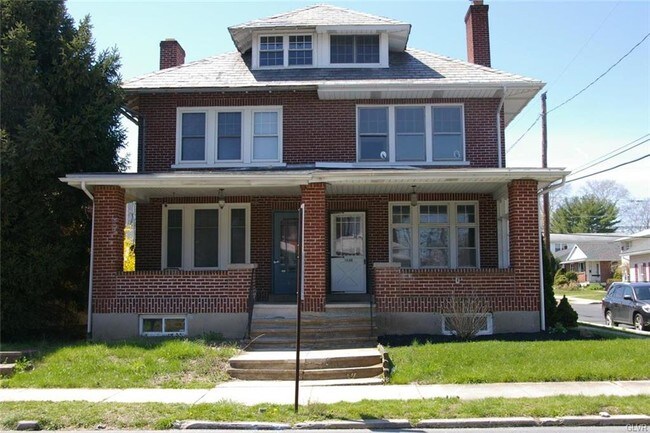 Foto del edificio - 1026 N 19th St