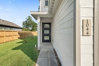 Building Photo - 1044 Rd 5203