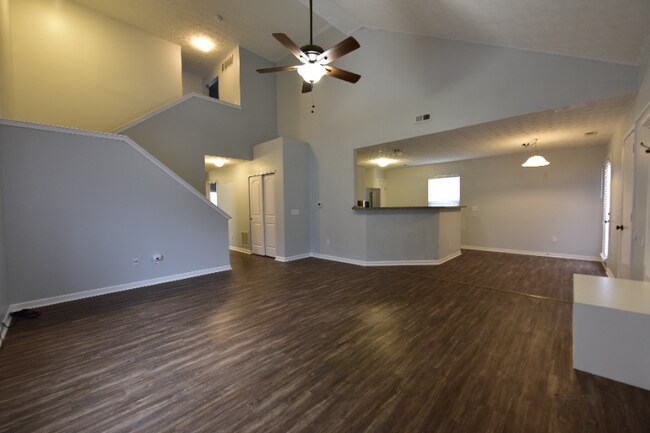 Building Photo - 1392 Bellow Falls Pl