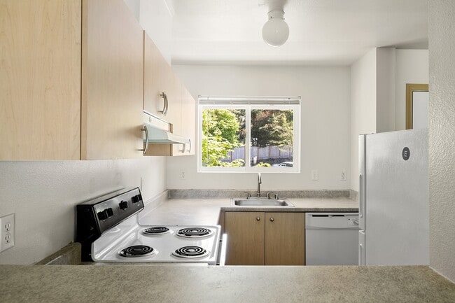 Building Photo - Mill Pond Apartments