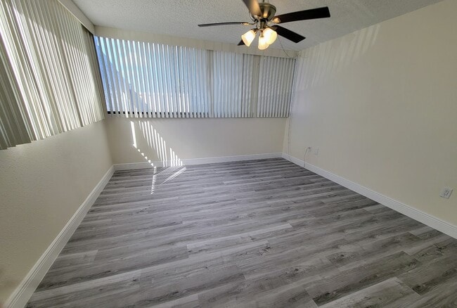 Foto del edificio - 500 Treasure Island Causeway