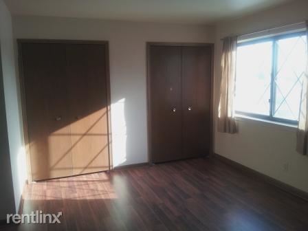 Foto del edificio - 270 E 13 Mile Rd
