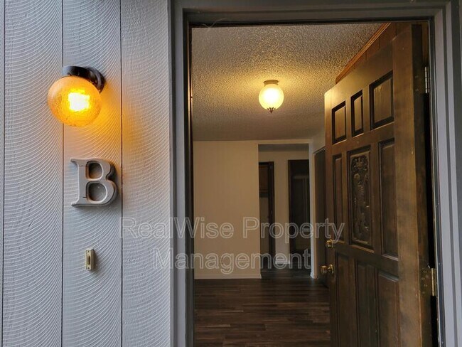 Foto del edificio - 401 NW B St