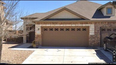 Building Photo - 526 Creekside Cir