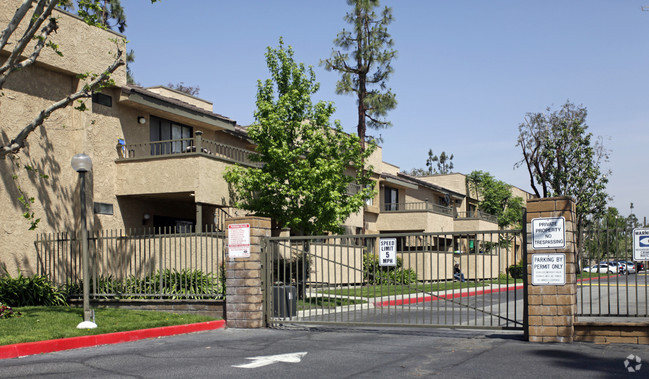 Foto del edificio - Colony Ridge Apartments