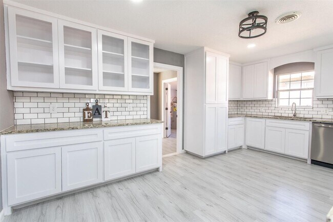 Foto del edificio - 1309 Magnolia-