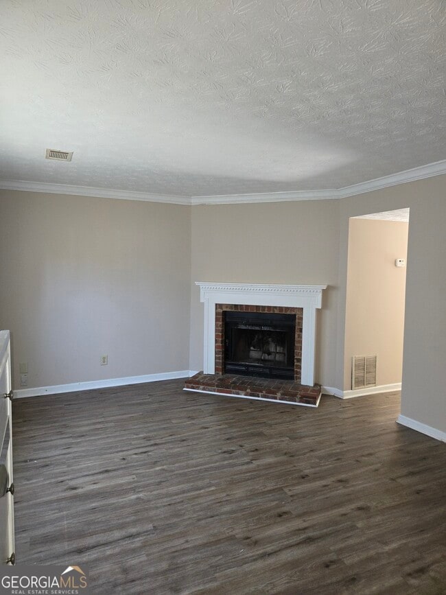 Building Photo - 3080 Robie Ln