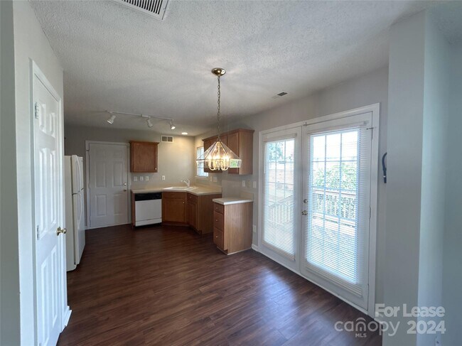 Building Photo - 14614 Laura Michelle Rd