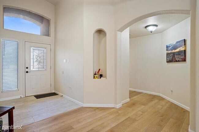 Building Photo - 4 br, 2 bath House - 1520 Ricasoli Drive S...