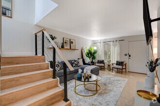 Building Photo - 4338 Caliente St