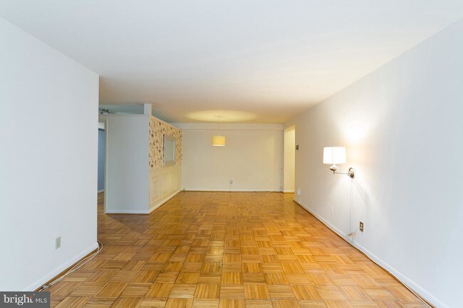 Foto del edificio - 6445 Luzon Ave NW