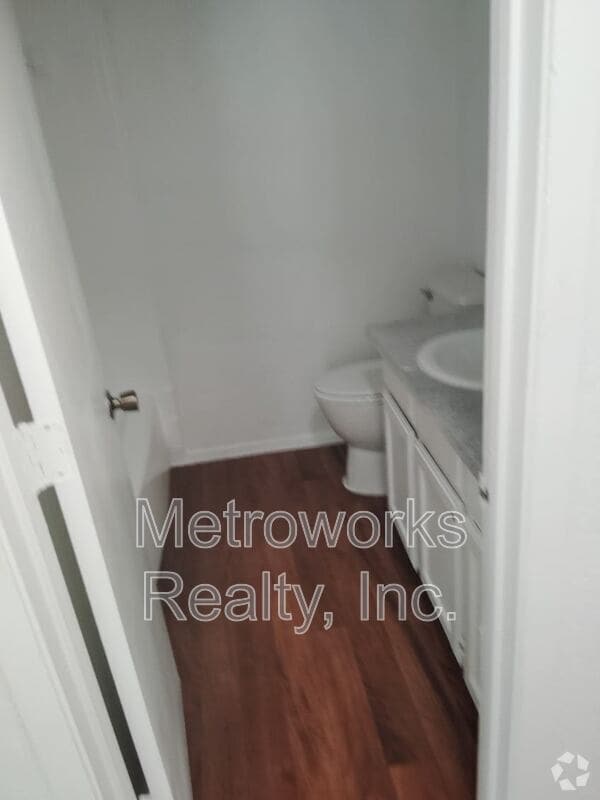 Building Photo - 105 Pine Meadow Dr