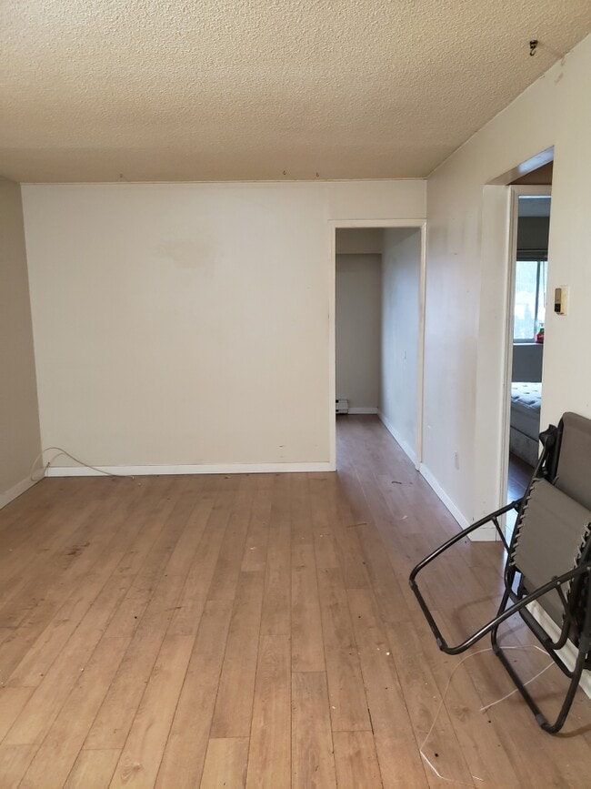 Building Photo - 646 Admirals Rd