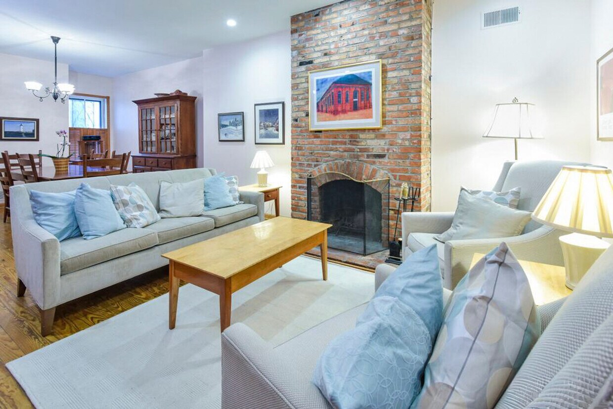 Foto principal - 1127 Independence Ave SE